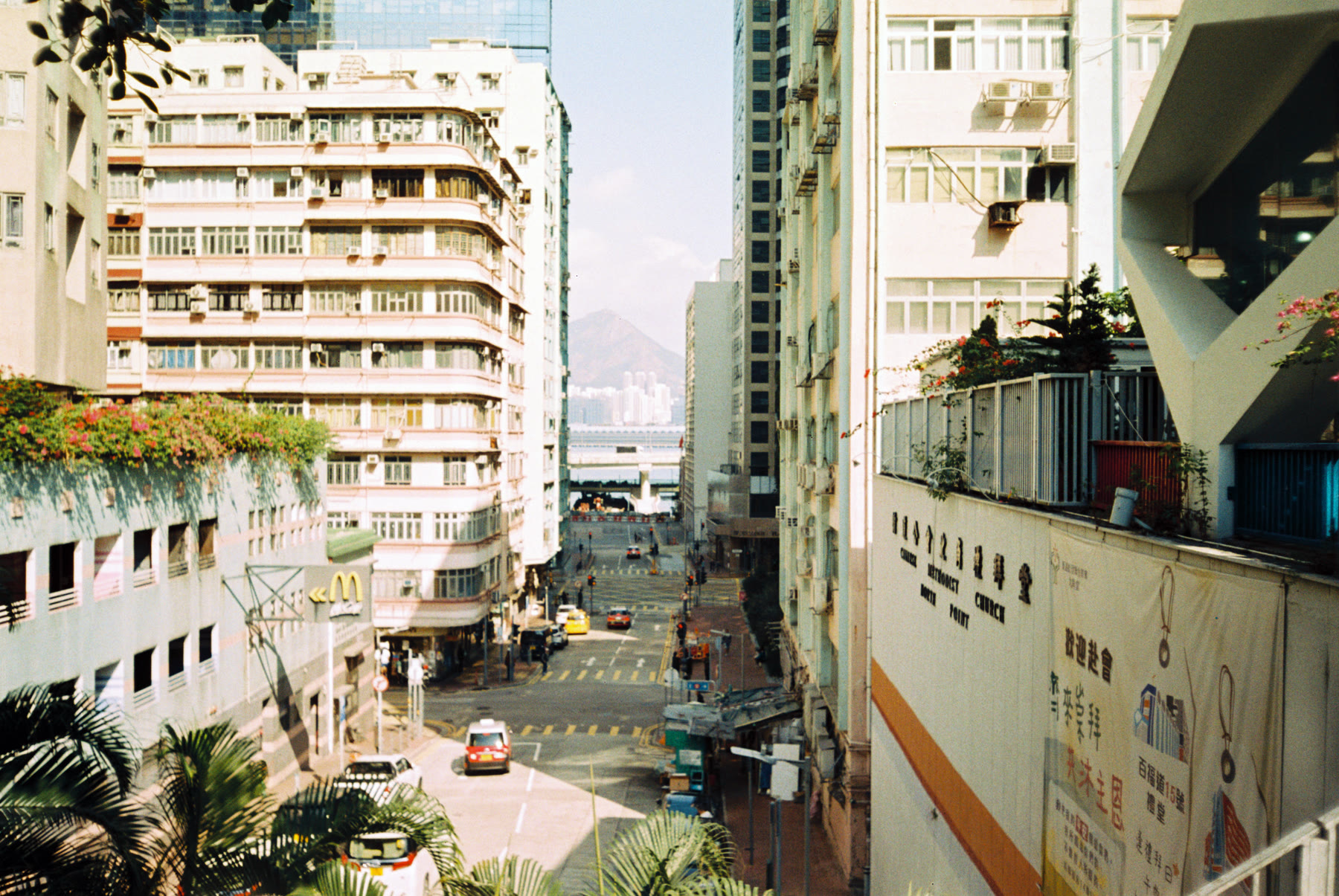 城市街巷与街边建筑